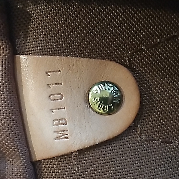 LOUIS Vuitton Speedy 40 In Excellent Condition - Picture 7 of 17